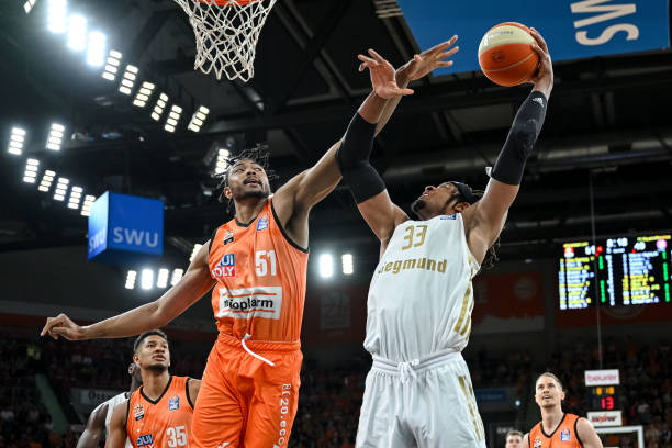 冷静地在三 冷静地在三