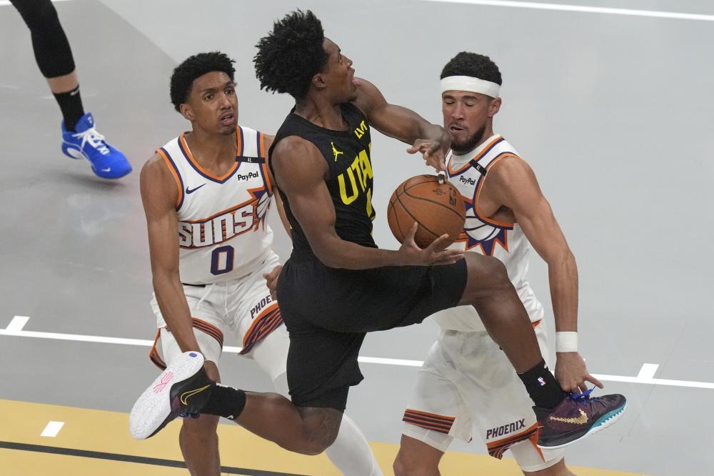 赛场上上演 赛场上上演